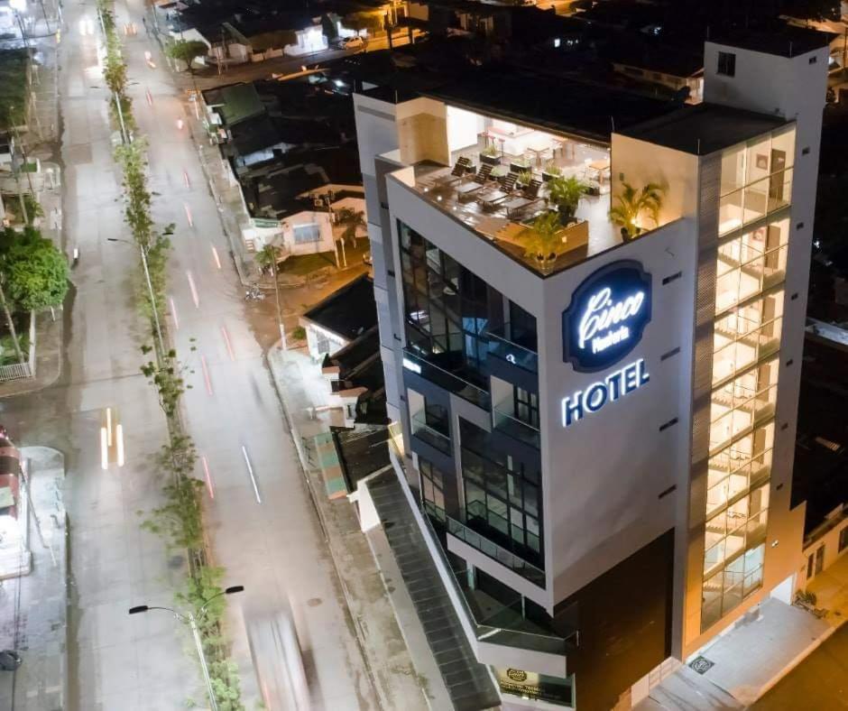Hotel Cinco Monteria Exterior photo