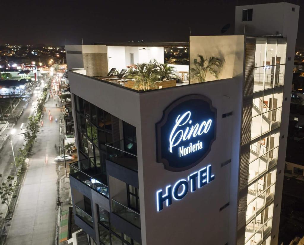 Hotel Cinco Monteria Exterior photo
